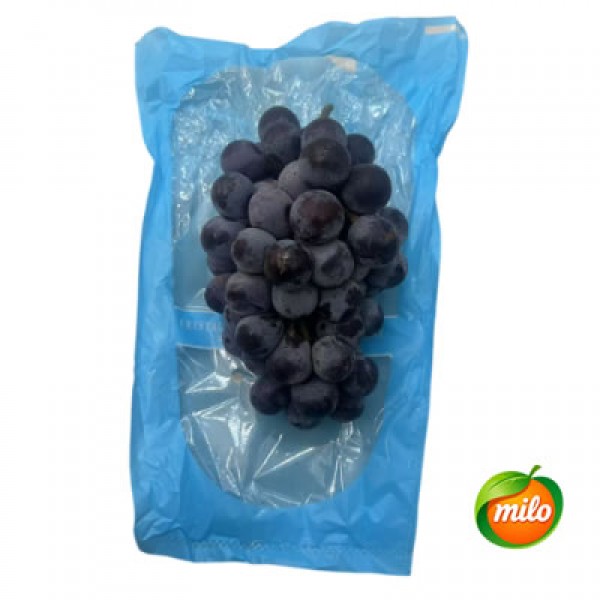 One bunch of Kyoho grapes from China