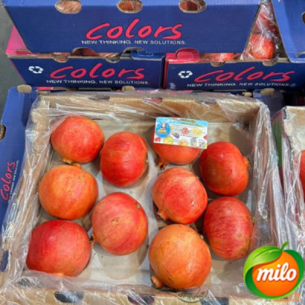 A box of 10 large pomegranates specially selected from Africa