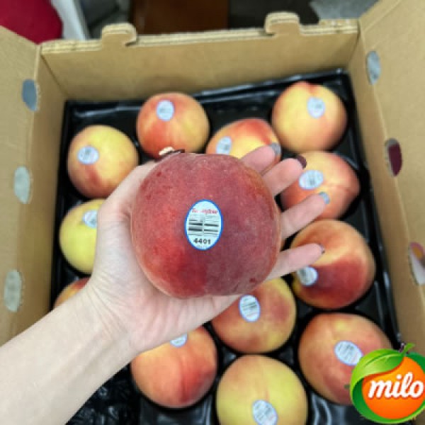 One large-sized imported peach from the United States