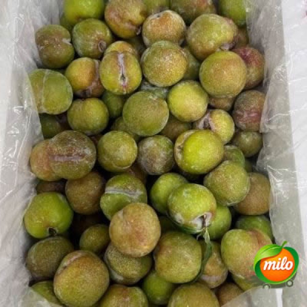 Half a box of boneless crisp plums