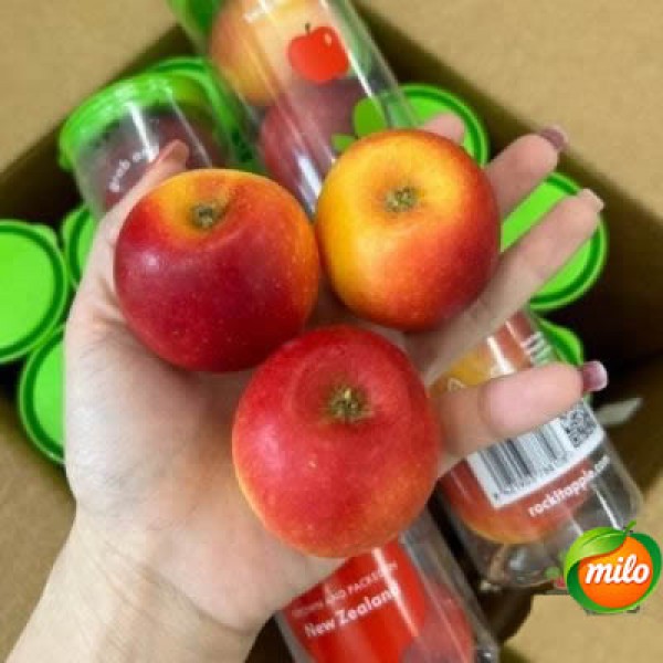 Half a box of Rocket apples