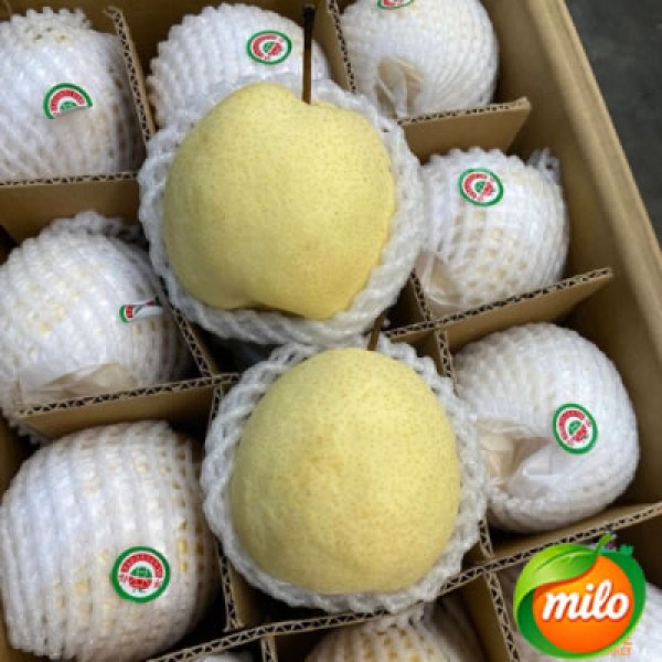 A box of 34 to 36 specially selected pears