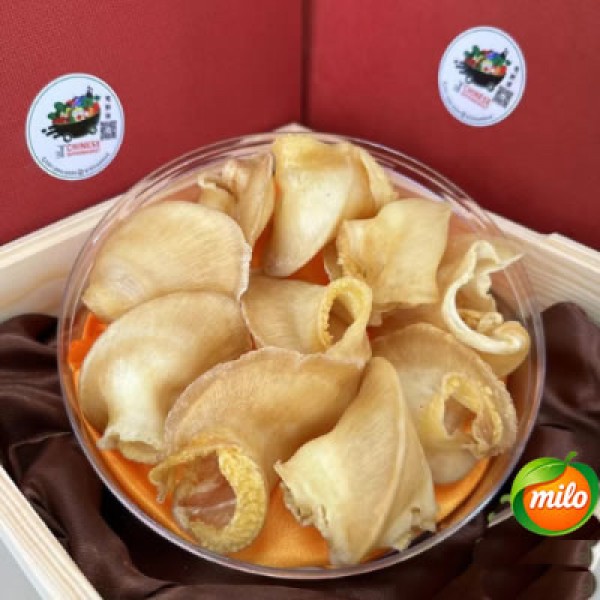 A 300g gift box of large-sized golden hook wings